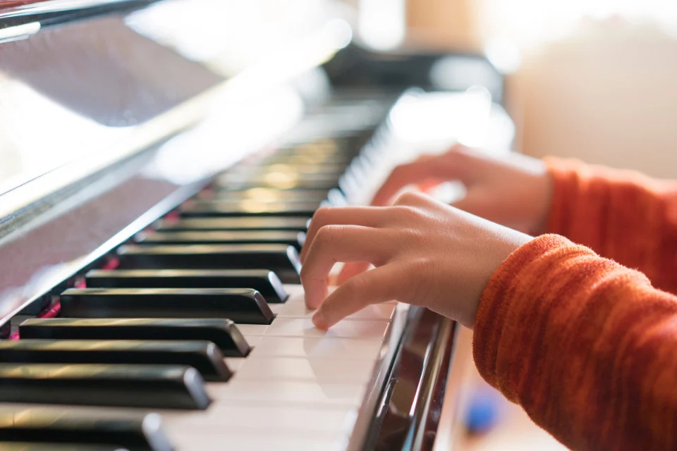 Group Keyboard Lessons for Beginners